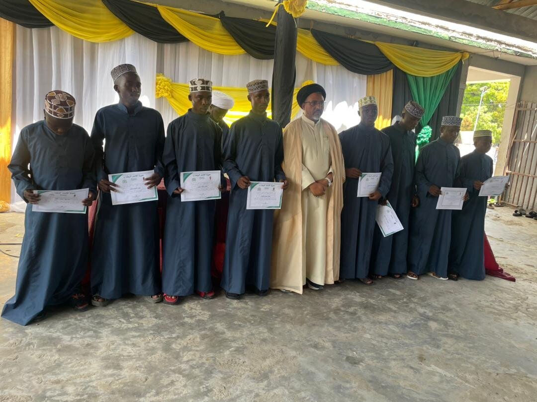 Chuo cha Dini cha Imam Reza (a.s) nchini Tanzania kimefanya sherehe ya mahafali ya saba ya wahitimu wake +Picha