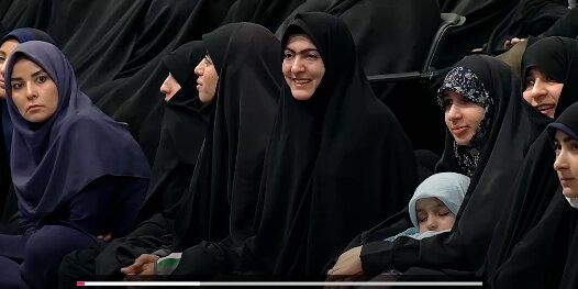 Rêberê Şoreşê: Jin ne ajanê malê ye, rêveber e