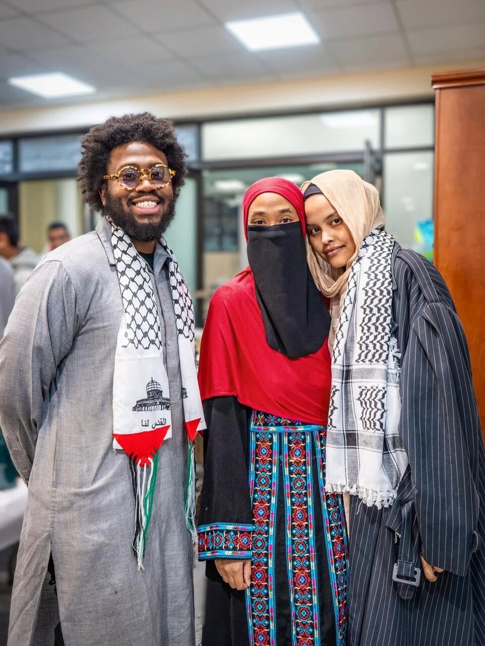 支持巴勒斯坦游行从美国巴尔的摩伊斯兰协会前出发 + 图片