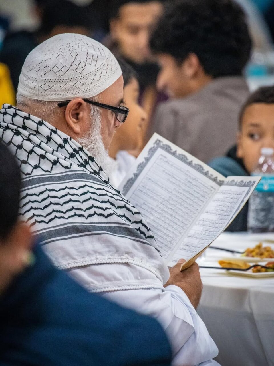 支持巴勒斯坦游行从美国巴尔的摩伊斯兰协会前出发 + 图片