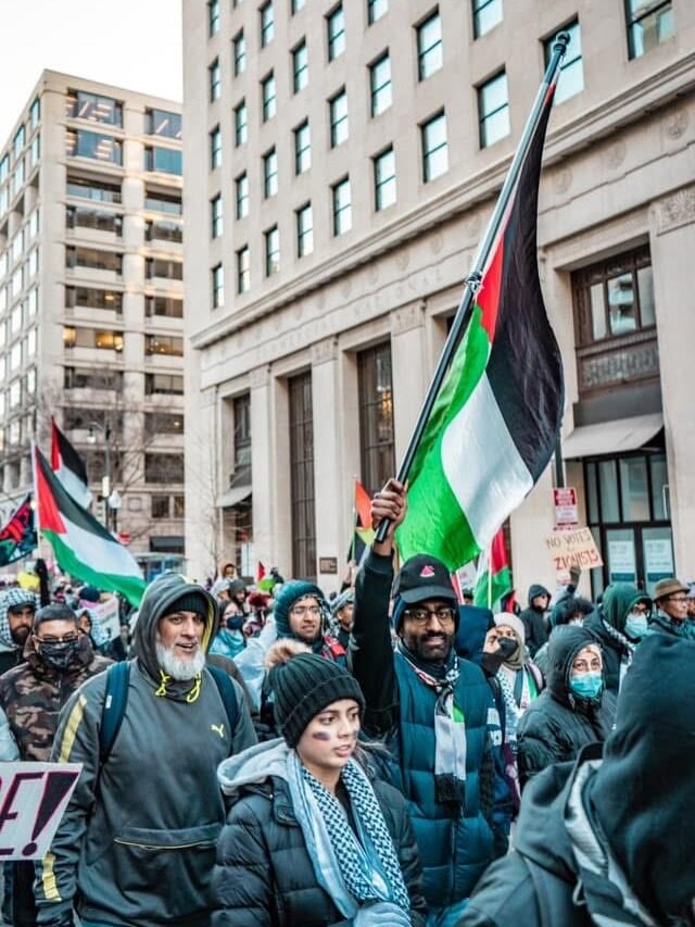 支持巴勒斯坦游行从美国巴尔的摩伊斯兰协会前出发 + 图片