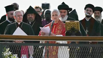 Şermezarkirina terorîzma îslamî û polîtîkayên dijî-penaberiyê li Ewropa û Amerîkayê ji aliyê Papa ve