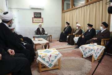 Photos: Custodians of Iran’s Holy Shrines meet with Qom’s Grand Religious Authorities