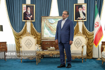 نوێنەری ڕێبەری ئێران هۆشداریی بە وڵاتانی کەنداوی فارس دا