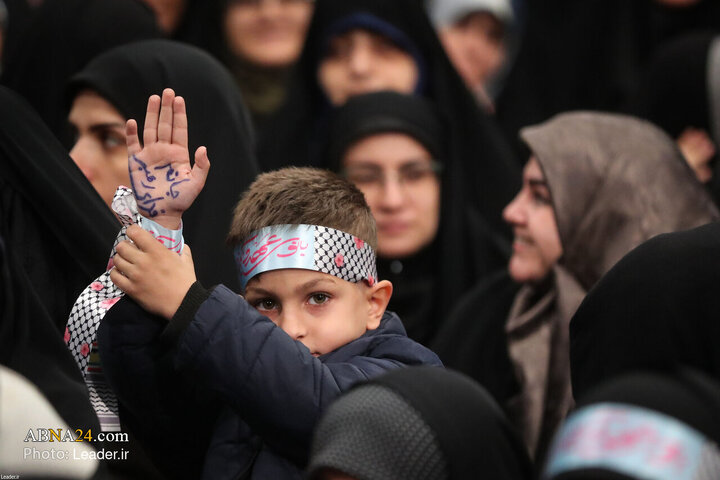 Photos: Imam Khamenei receives thousands of women from throughout country