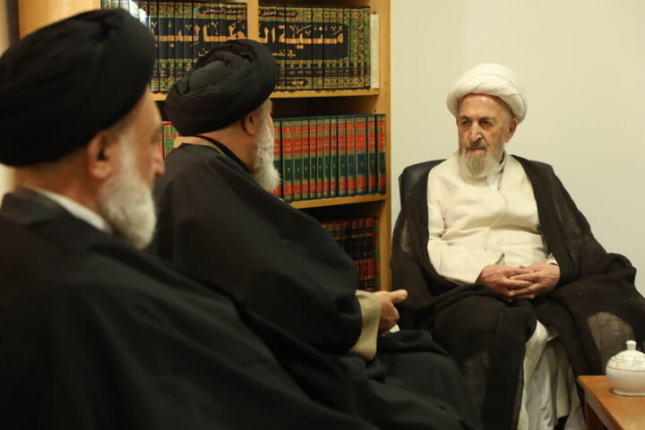 Photos: Custodians of Iran’s Holy Shrines meet with Qom’s Grand Religious Authorities