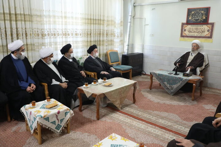 Photos: Custodians of Iran’s Holy Shrines meet with Qom’s Grand Religious Authorities