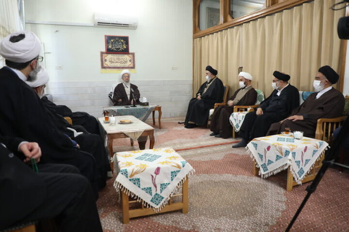 Photos: Custodians of Iran’s Holy Shrines meet with Qom’s Grand Religious Authorities