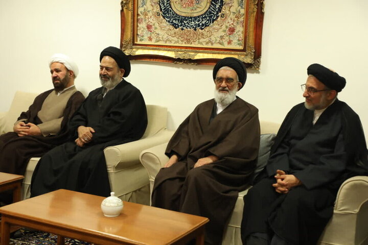 Photos: Custodians of Iran’s Holy Shrines meet with Qom’s Grand Religious Authorities