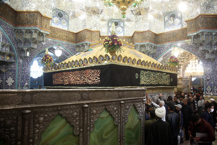 Photos: Lady Fatima Masoumeh Shrine covered in black for mourning of Hazrat Umm al-Banin