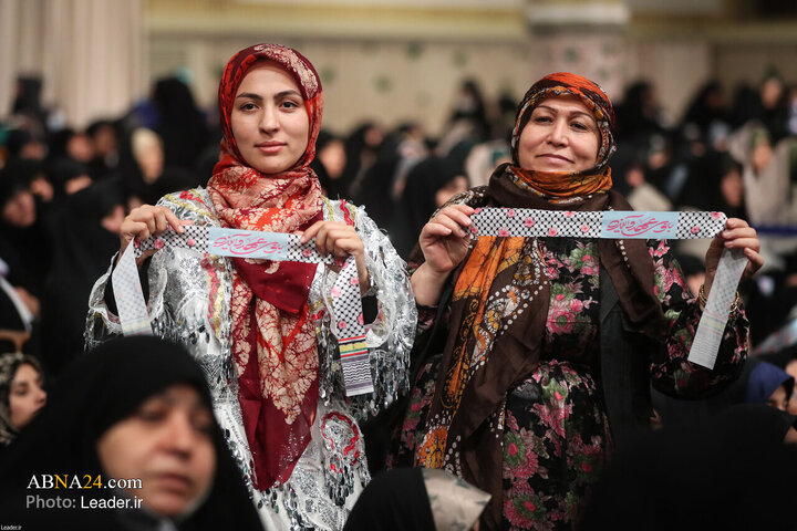 Rapora Wenêyan Bi hezaran jin û keç bi Rêberê Giran qîmete Şoreşê re hatin  civiyan