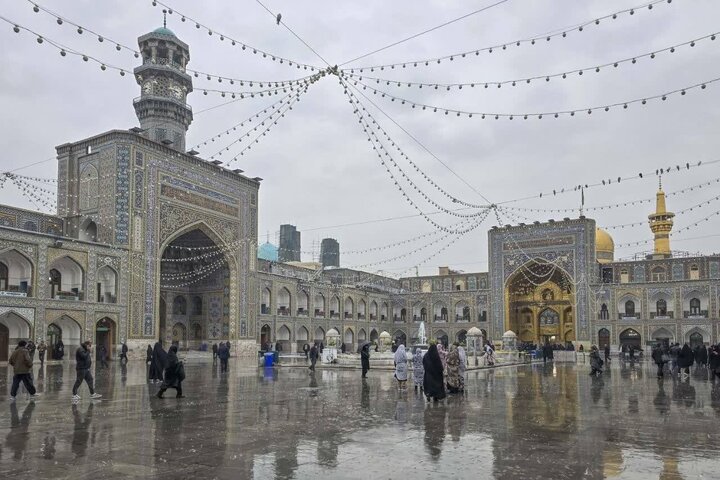 Informe fotográfico | Lluvia en el Santuario del Imam Alí ibn Musa ar-Rida (la paz sea con él)
