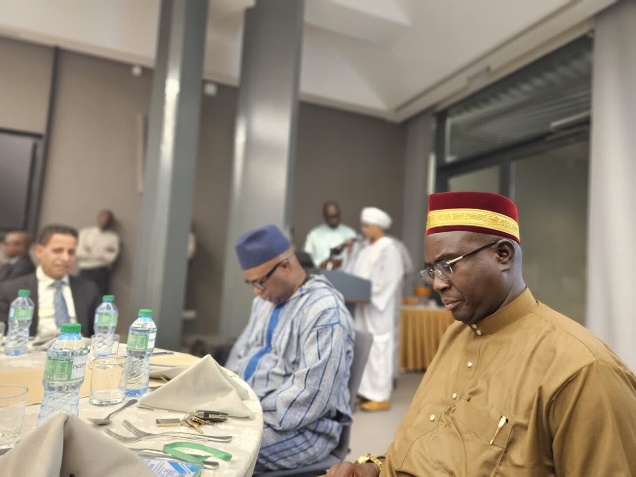 سمینار بینالمللی بازاندیشی برای جهانی در خطر از منظر تعالیم پیامبر(ص) در سنگال برگزار شد + تصاویر