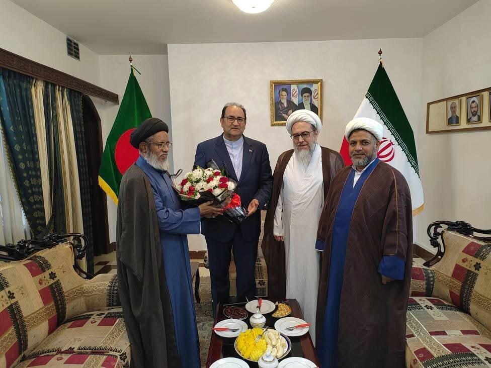 বাংলাদেশে আল-মুস্তাফা শাখার প্রধান এবং বাংলাদেশী শিয়া ওলামা কাউন্সিলের সদস্যরা ইরানের রাষ্ট্রদূতের সাথে দেখা করেছেন।