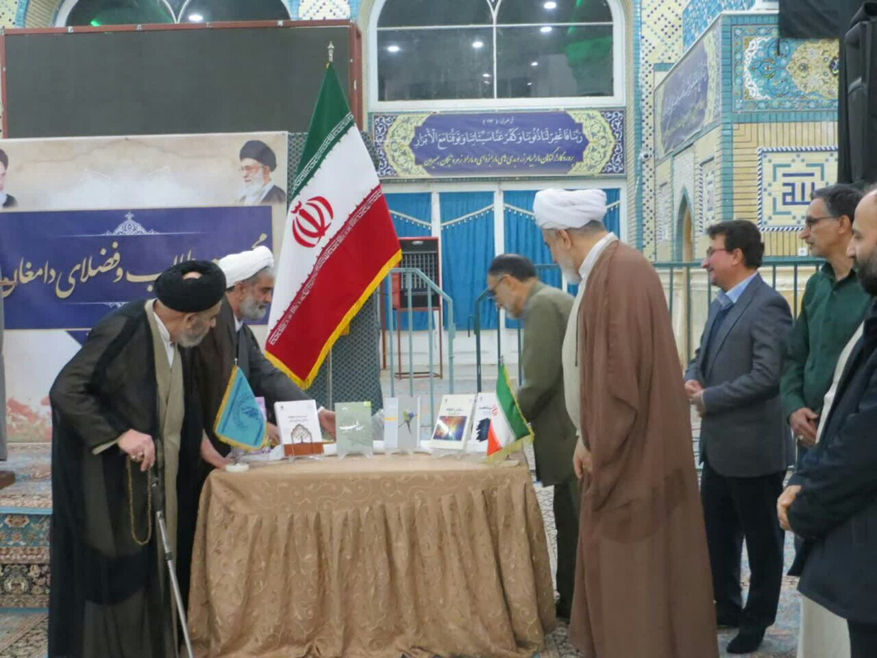 برگزاری گردهمایی بزرگ خانوادگی طلاب و فضلای دامغان در قم + تصاویر