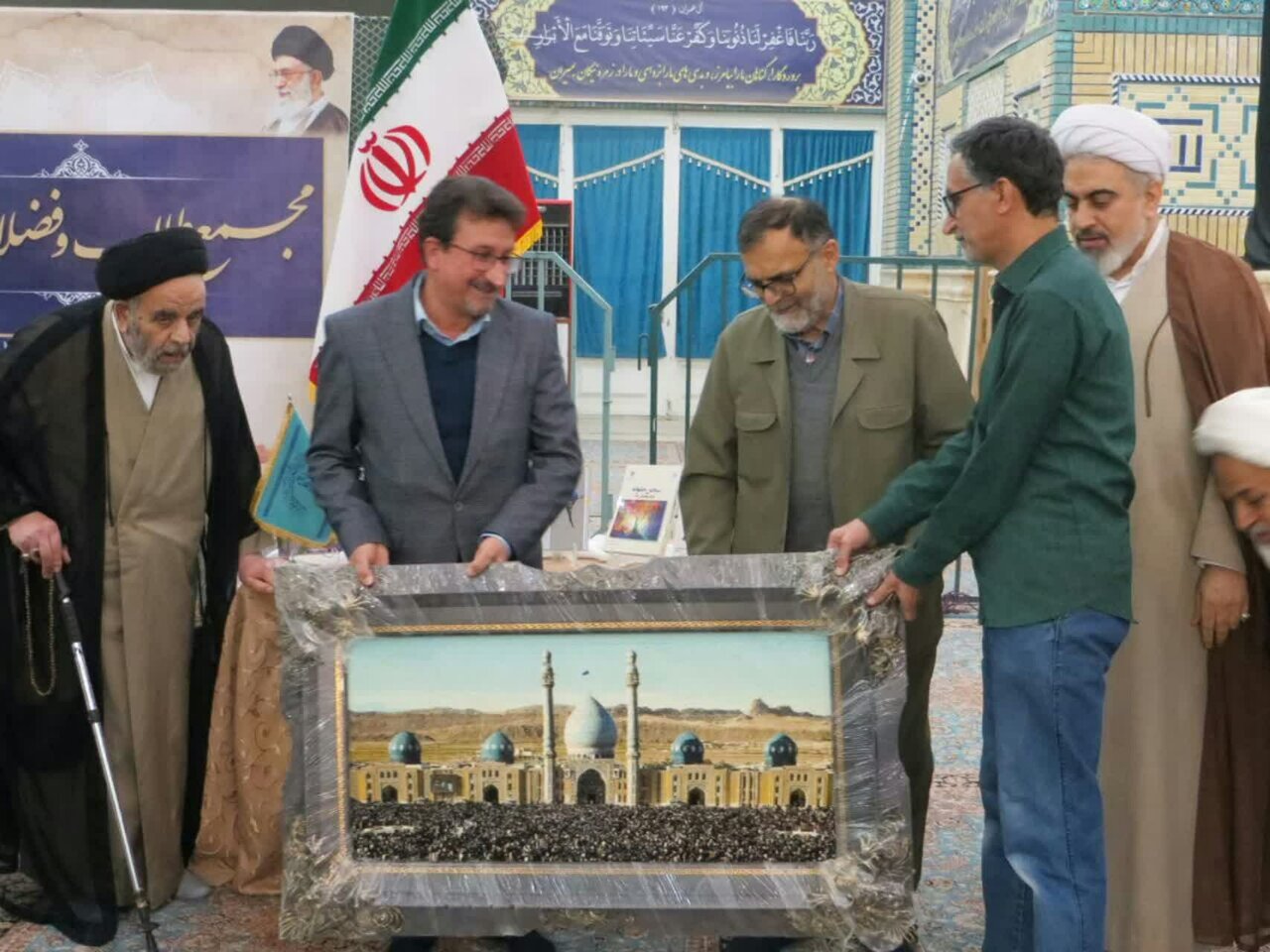 برگزاری گردهمایی بزرگ خانوادگی طلاب و فضلای دامغان در قم + تصاویر