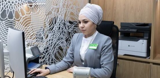 Encamên anketekê: Dilbijîniya mezin a Rûsan ji bo bankevaniya Îslamî re