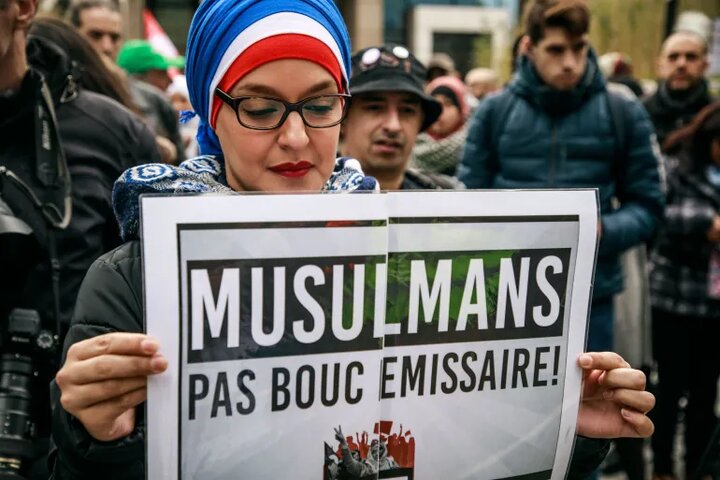 یک‌سوم مسلمانان فرانسه از تبعیض شکایت دارند