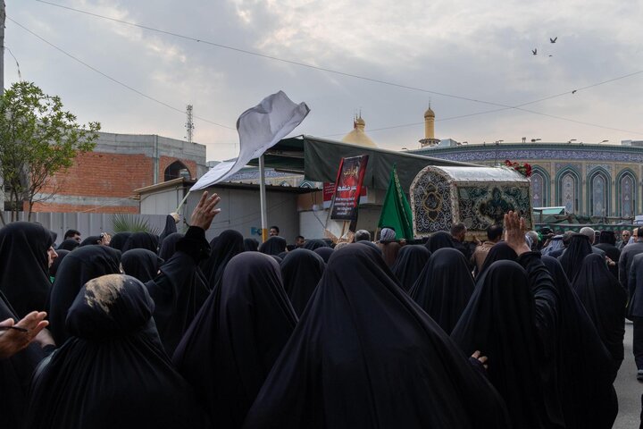 تقرير مصور/ تشييع النعش الرمزي للسيدة أم البنين (عليها السلام) عند العتبتين المقدستين بكربلاء المقدسة