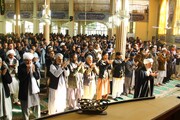 Galeri Foto: Salat Jumat Kaum Syiah Afghanistan di Herat