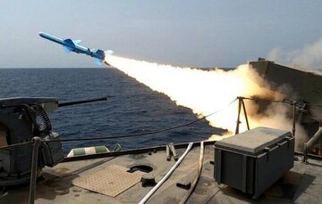 قائد القوة البحرية لحرس الثورة الإيراني: اختبرنا صاروخاً يتجاوز مداه الجغرافي مساحة الخليج الفارسي