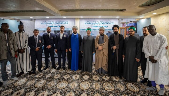 تقرير مصور/ نائب الأمين العام للعتبة الحسينية المقدسة يتفقد مركز أصحاب الكساء (ع) للارشاد الدولي