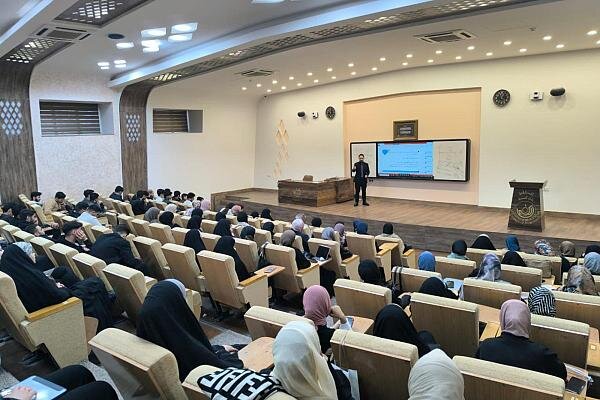 تقديم محاضرة عن ترسيخ السلوك الواعي وتعزيز الوعي لدى الطلبة في كربلاء المقدسة