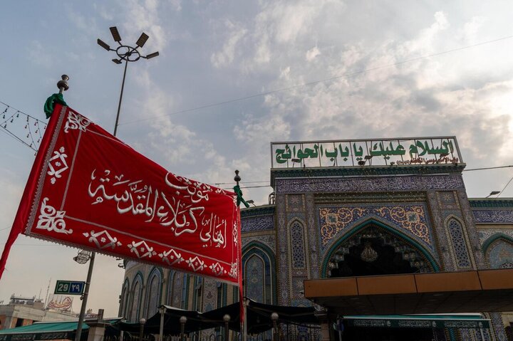 تقرير مصور/ مشاركة واسعة بتشييع رمزي لنعش السيدة أم البنين (عليها السلام) في كربلاء