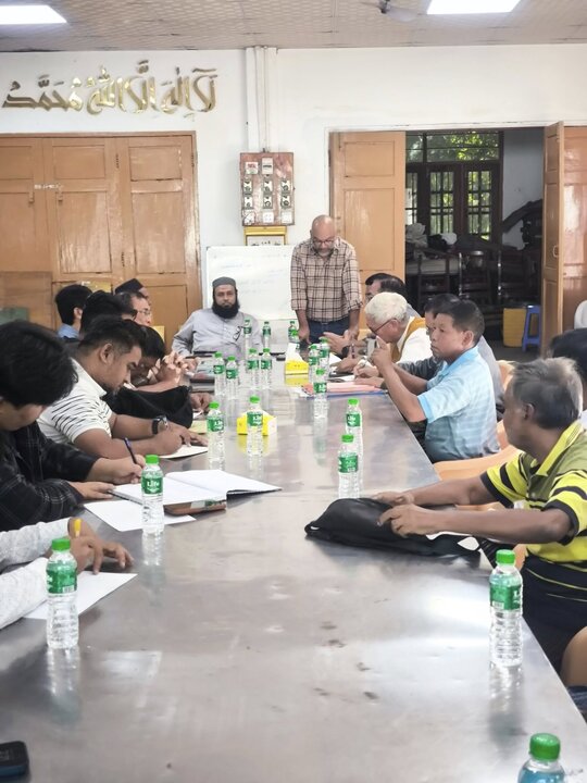 မန္တလေးမြို့ အေးရိပ်ငြိမ် မွတ်စ်လင်မ် ကဘရ်စတန် ဥယျာဉ်တော် အုပ်ချုပ်မှုကော်မတီ၏ ၁၉ ကြိမ်မြောက် အစည်း အဝေး။ ။ Photos