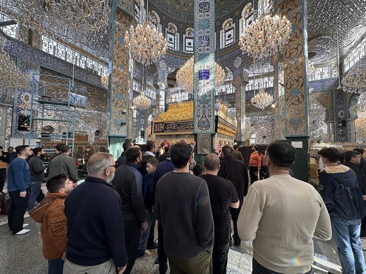 Informe fotográfico | El Santuario de Lady Zainab abarrotado de peregrinos el pasado viernes