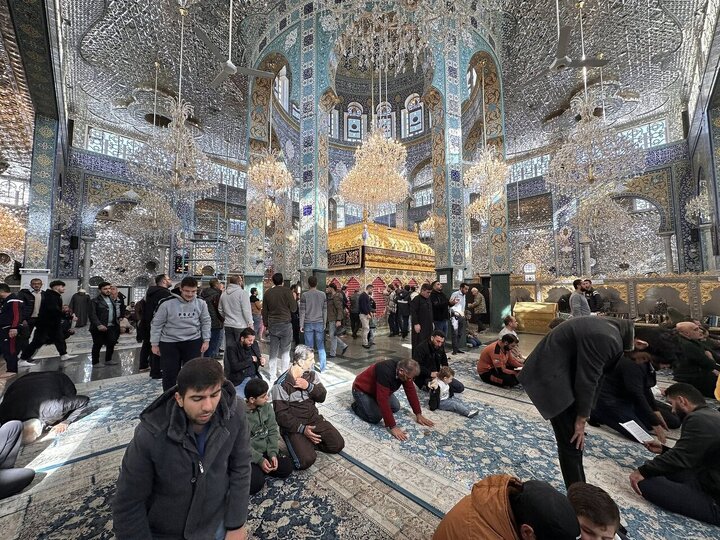 Informe fotográfico | El Santuario de Lady Zainab abarrotado de peregrinos el pasado viernes