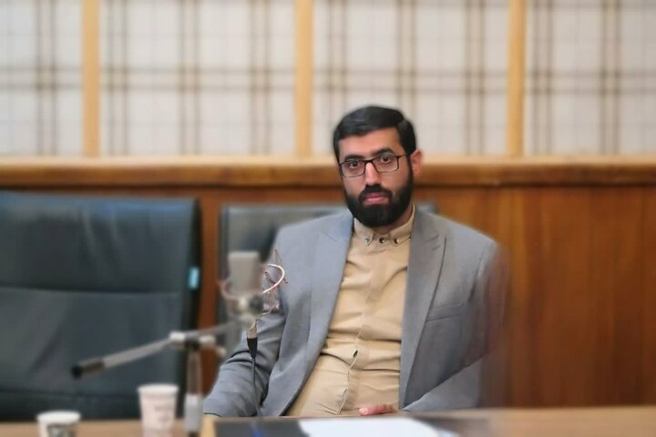 پژوهشگر فضای مجازی در گفت‌وگو با ابنا: شکست لایحه مقابله با اخبار خلاف واقع، نتیجه‌ی فقدان تبیین و عدم شفافیت