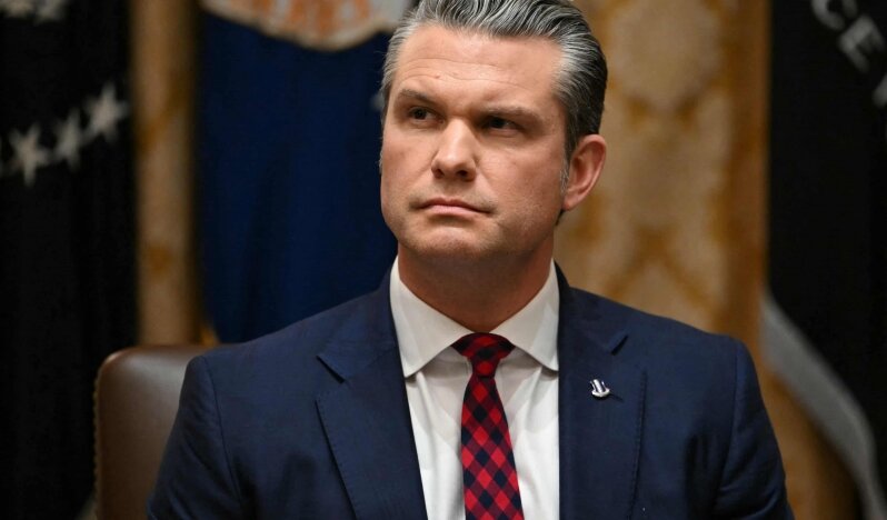 ABD Savunma Bakanı Hegseth’in Signal Üzerinden Hava Saldırısı Planlarını Paylaşması Krize Yol Açtı
