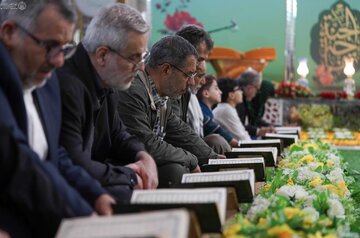 تقرير مصور/ إقامة محفل قرآني في باحة الصحن المطهّر للإمام أمير المؤمنين (ع)