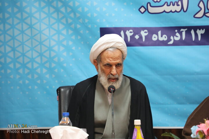 تقرير مصور/ الأمين العام للمجمع العالمي لأهل البيت (ع) يقلي كلمة بمناسبة يوم الطالب في جامعة الأديان والمذاهب بقم