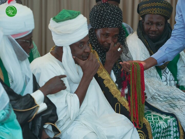 تقرير مصور/ الشيخ الزكزكي يستقبل أعيان بعض المدن النيجيرية في مقر إقامته بالعاصمة أبوجا