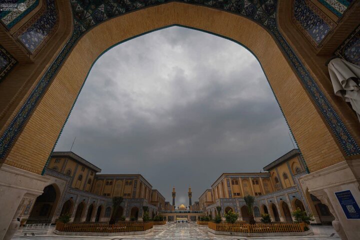 آذین‌بندی حرم نورانی علوی به مناسبت میلاد بانوی دو عالم