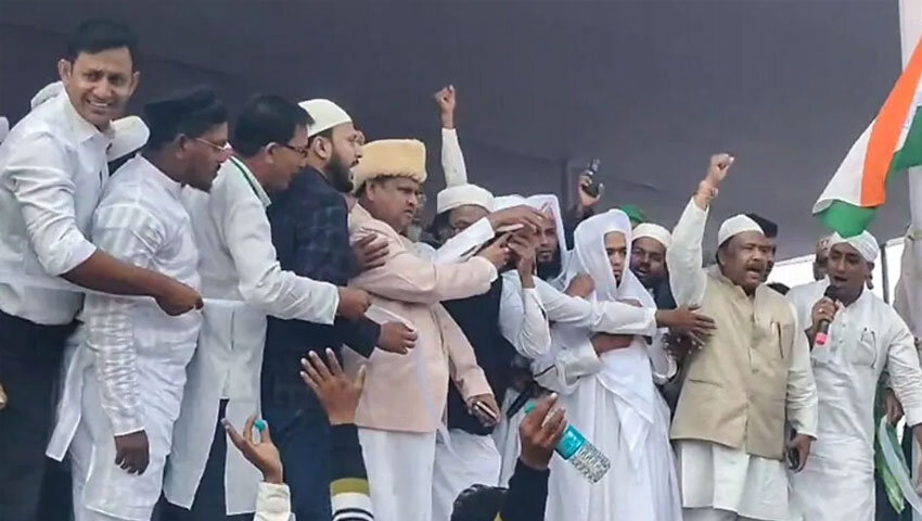 ‘আল্লাহু আকবার’ স্লোগানে বাবরি মসজিদের ভিত্তিপ্রস্তর স্থাপন