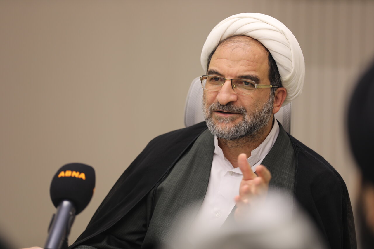 نشست علمی «جغرافیای انسانی شیعیان» در خبرگزاری ابنا؛ طبق تخمین، آمار شیعیان جهان ۳۴۶ میلیون نفر است