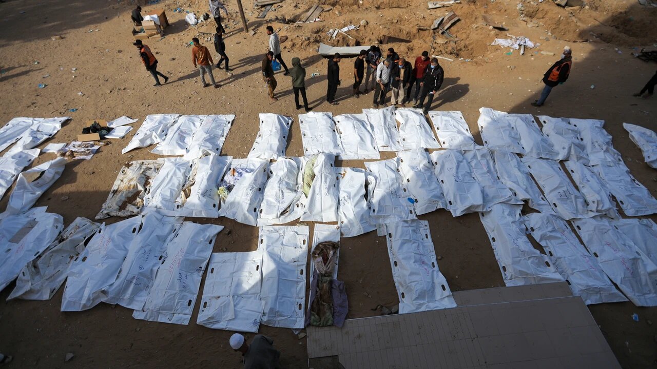 Siyonist İsrail'in Gazze'ye saldırılarında şehit sayısı 70 bin 365'e yükseldi