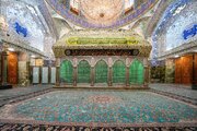Informe fotográfico | Decoraciones florales iluminan el Santuario de Amir al-Mu'minin, Imam Ali (PB) en el aniversario del nacimiento de la Excelencia