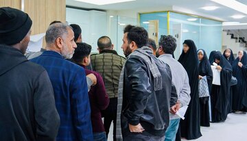 تقرير مصور/ مستشفى الإمام زين العابدين(ع) للعتبة الحسينية يواصل تقديم خدماته ضمن مبادرة كوثر العصمة المخفضة