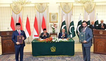پاکستان اور انڈونیشیا کے درمیان دو طرفہ تعاون بڑھانے پر اتفاق، معاہدوں پر دستخط