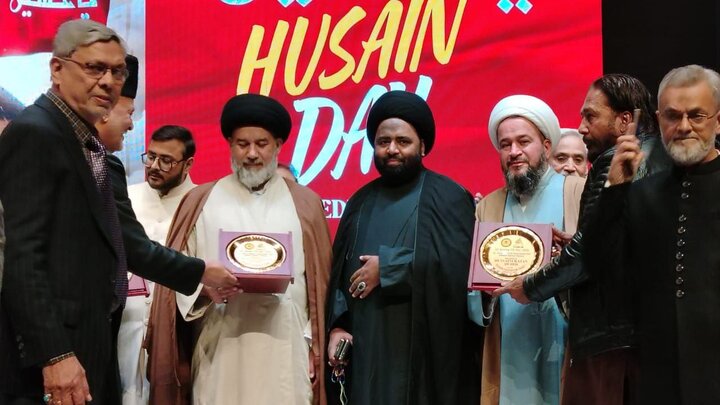 تقرير مصور/ إقامة مؤتمر تحت عنوان “يوم الحسين (عليه السلام)” في مدينة كَانبور الهندية