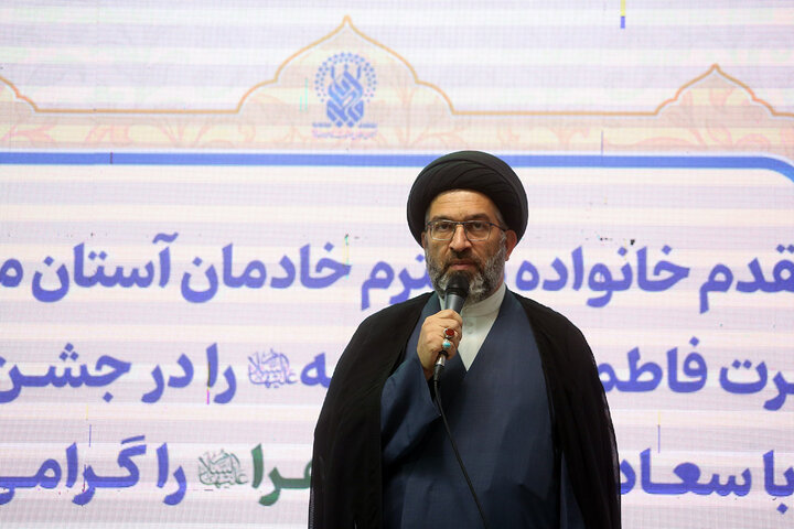 Photos: Honoring female servants of Hazrat Masoumeh holy shrine, their wives