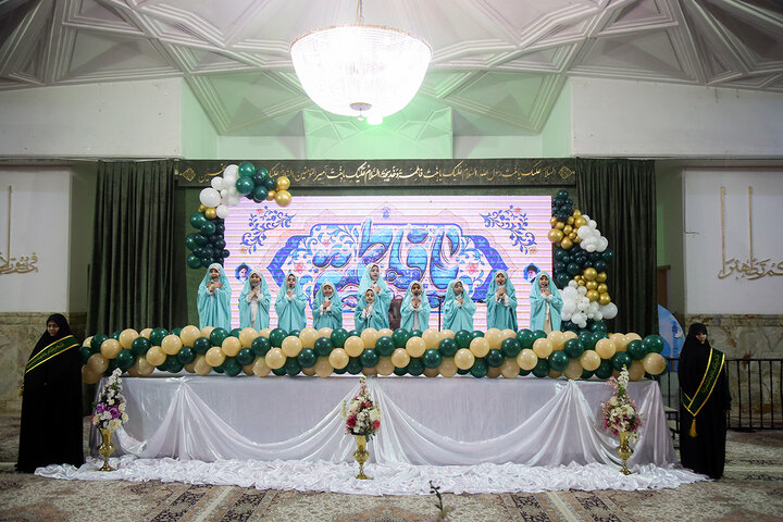 Photos: Honoring female servants of Hazrat Masoumeh holy shrine, their wives