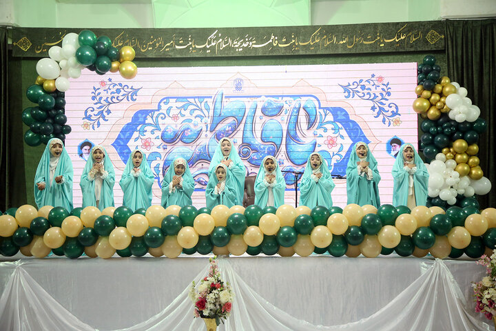 Photos: Honoring female servants of Hazrat Masoumeh holy shrine, their wives