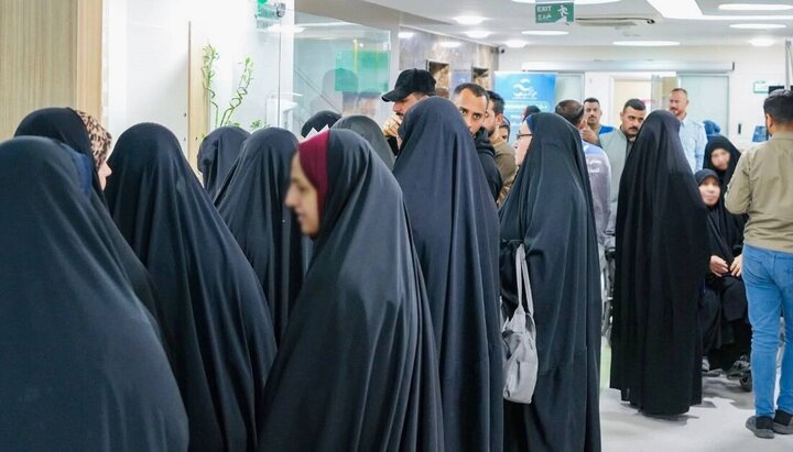 تقرير مصور/ مستشفى الإمام زين العابدين(ع) للعتبة الحسينية يواصل تقديم خدماته ضمن مبادرة كوثر العصمة المخفضة