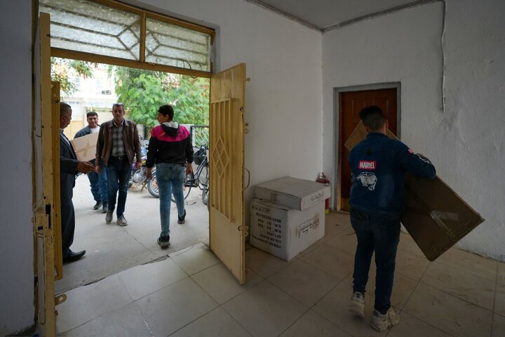 تقرير مصور/ العتبة العسكرية المقدسة تزوّد مدارس بأثاث جدد في مدينة سامراء