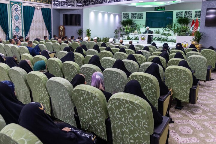 تقرير مصور/ جانب من الحضور في ندوة حوارية تثقيفية بعنوان (تعظيم المقدسات ومنع الإساءة إلى الذات الإلهية) بركربلاء